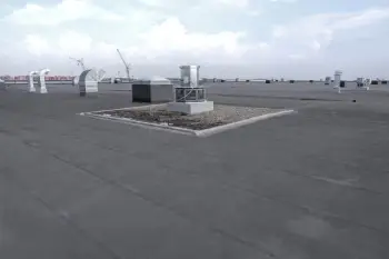 Un toit industriel en membrane EPDM