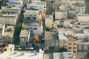Un lotissement avec des toit plats sur lesquels il est possible de refaire la toiture